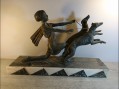 Photo 1 — Statuette statue art deco sur marbre. Diane levriers chiens