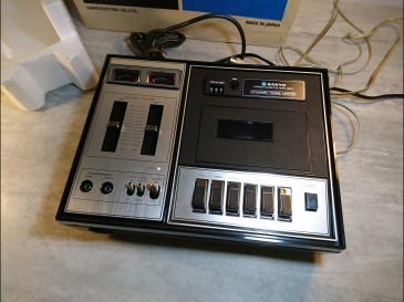 SANYO RD4530E Lecteur cassette - tape desk. Audio vintage.