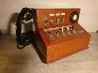 Ancien standard téléphonique TELEVOX bois et bakélite. années 1960.