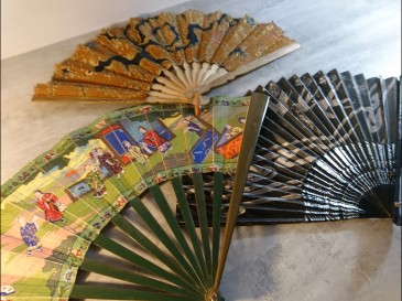 Lot de 3 éventails publicitaires asie asiatique.