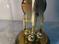 Photo 3 — Pendule horloge cloche en verre hermlé.