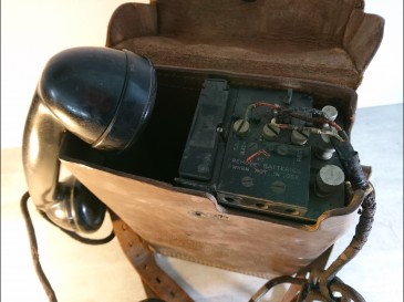 Radio militaire US SIGNAL CORPS U.S. ARMY EE-8-B