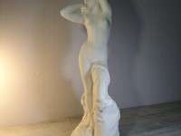 Biscuit de Sèvres Dans le rêve de Gustave Frédéric MICHEL Femme nue.