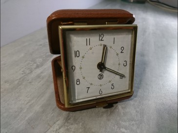 Réveil de voyage SMI