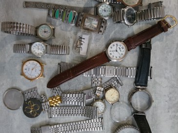 Lot de montres et débris de bracelets. alexis coleiten action shuhao lip bauchard nuova epoca