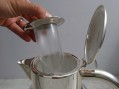 Photo 3 — ANCIEN GRAND CARAFE/RAFRAICHISSOIR POUR ORANGEADE AVEC RÉSERVOIR GLAÇONS