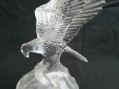Photo 1 — Cristal d'arques figurine d'aigle sur son socle.