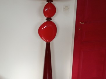 Lampadaire galets rouges