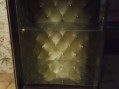 Photo 2 — Meuble bar sur roulette vintage années 60 intérieur capitonné