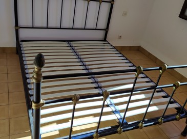 Lit à baldaquin 2 places avec sommier