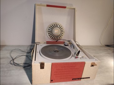 Tourne disque la voix de son maitre ancien