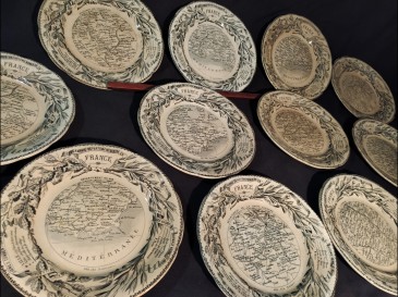 11 assiettes à dessert - les départements de France