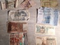Photo 2 — Lot de billets - dirhams - 500000 zlotis - 10 50 100 francs et divers