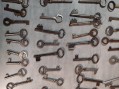 Photo 2 — Lot de clefs anciennes ( 50 pièces )