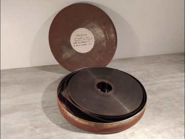 Bobine film 35 mm boite métallique les aventures du capitaine wyatt