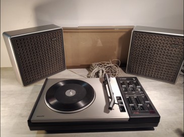Chaine stéréo philips 714 avec ses enceintes