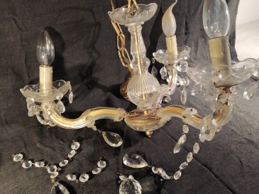 Lustre vénitien 3 branches pampilles.