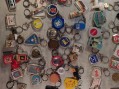 Photo 3 — Une centaine de porte-clefs anciens - lot de 100 porte clés