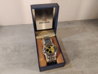 Montre Festina jaune 10 A.T.M chronograph