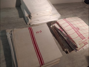 Lot de torchons anciens rayés rouge - serviettes monogrammées MO