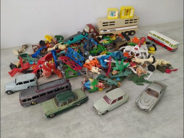 solido dinky toys car renault CIJ POLITOYS - lot jouets véhicules miniatures et plastique tonka