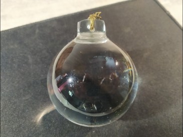 Boule cristal lustre diamètre 6.5 cm environ pampille lustre décoration.