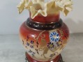 Photo 3 — Petit vase en opaline française à décor floral sur monture laiton.