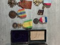 Photo 3 — Lot médailles militaria et divers. 