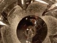 Photo 8 — Vase en cristal estampillé Saint Louis.