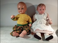 Lot de deux poupées anciennes. Erweha 45 - 44 - Allemagne ?