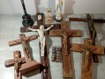 Photo 1 — LOT CRUCIFIX CROIX RELIGIEUX Bois Metal christ Christianisme Marie