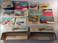 lot Boites dinky supertoys 661 - 890 et prospecturs dinky toys solido