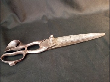 Ancien ciseaux - probablement drapier tailleur.