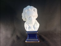 buste Beethoven biscuit sur porcelaine.