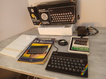 Console ZX spectrum en boite avec livres - sinclair